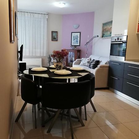 Near Beach Apartment Reno With Private Parking Split Buitenkant foto