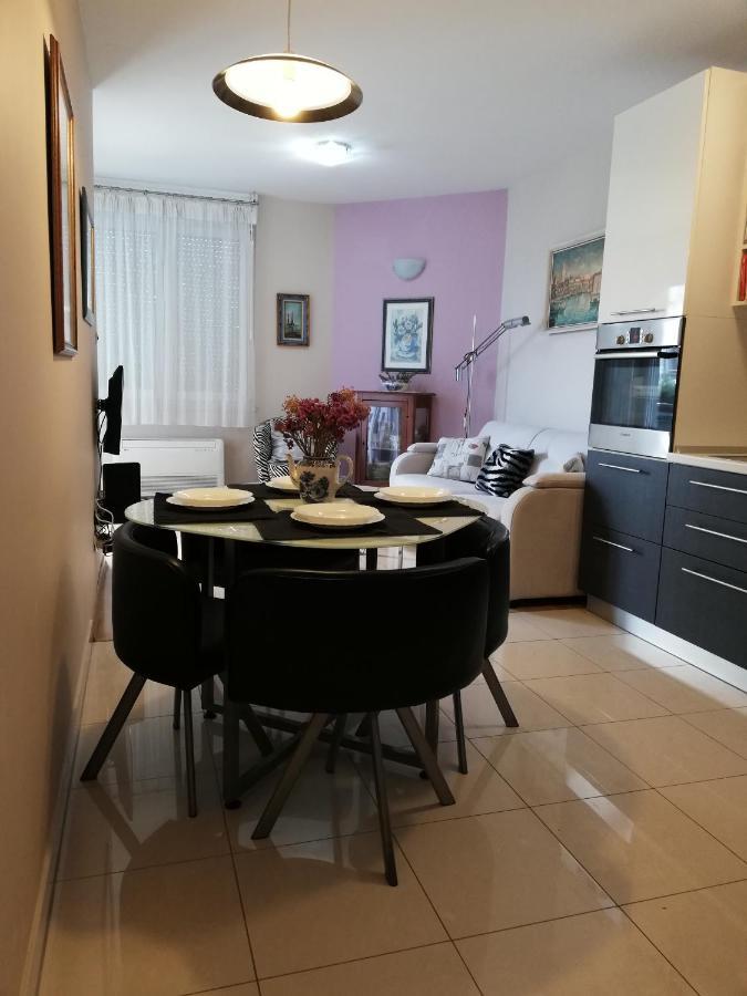 Near Beach Apartment Reno With Private Parking Split Buitenkant foto