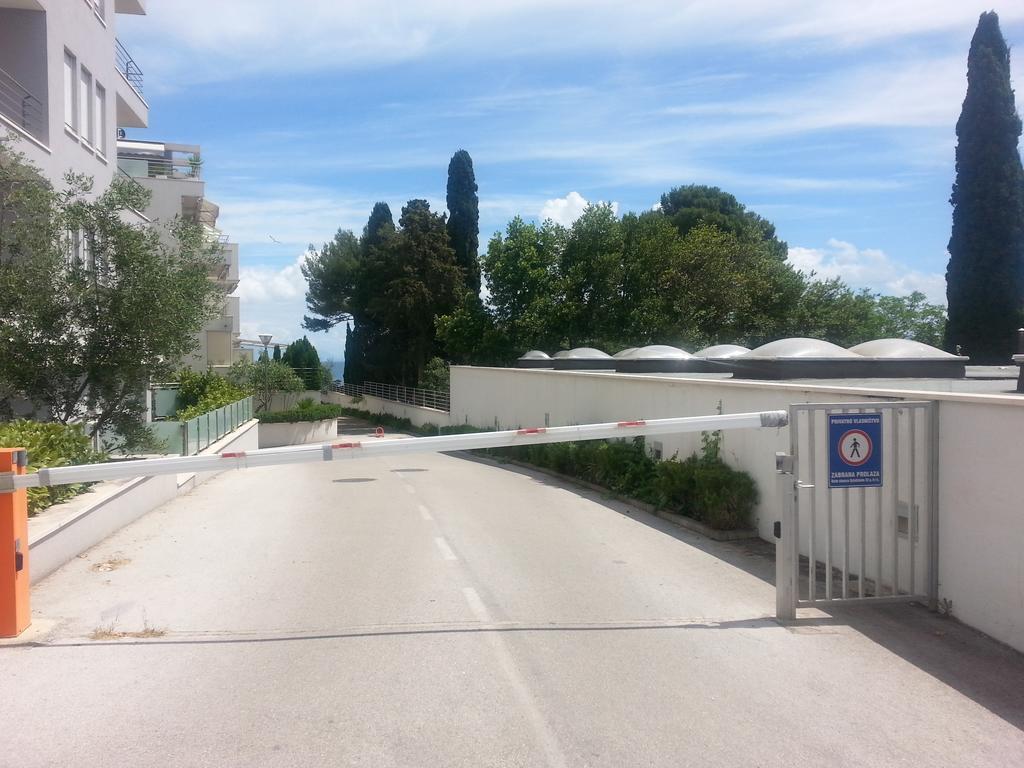 Near Beach Apartment Reno With Private Parking Split Buitenkant foto