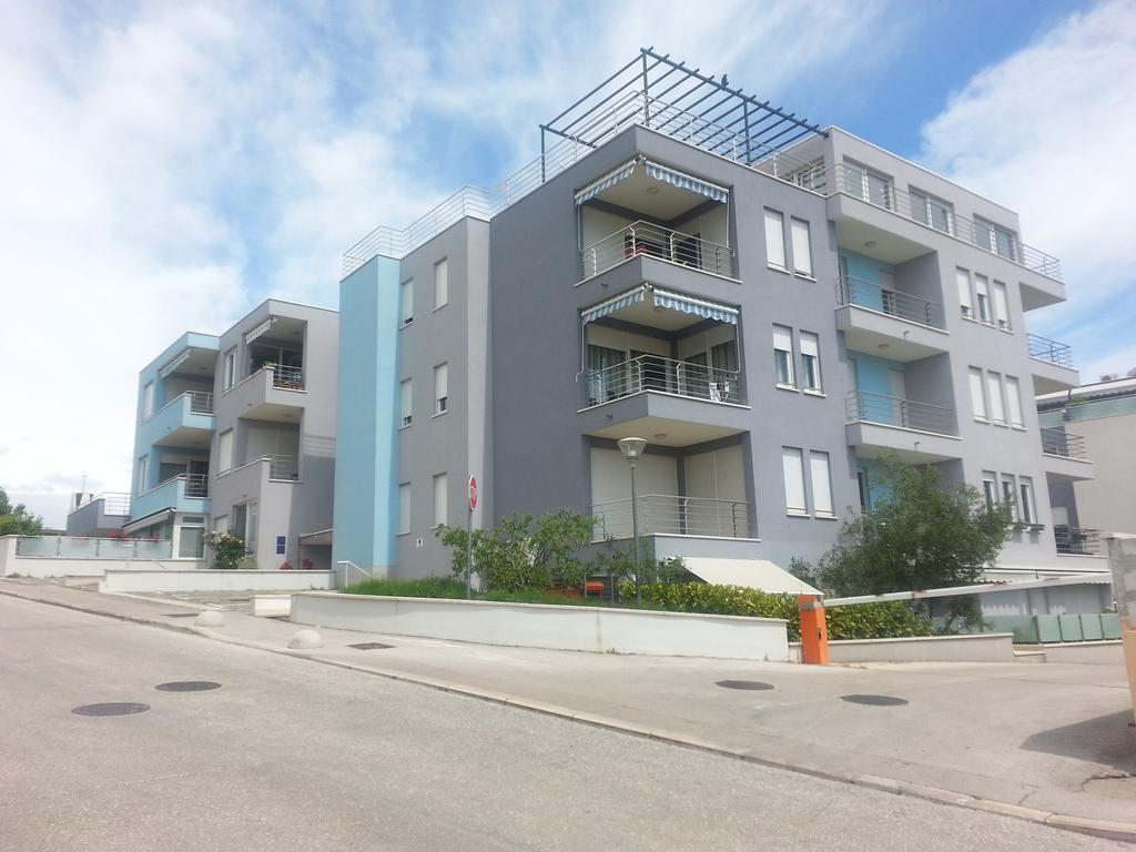 Near Beach Apartment Reno With Private Parking Split Buitenkant foto