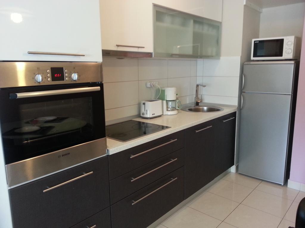 Near Beach Apartment Reno With Private Parking Split Buitenkant foto